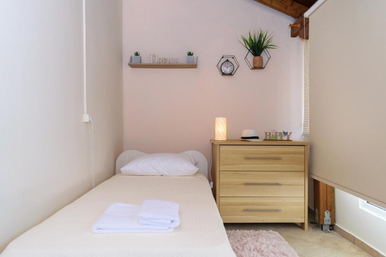 Central Penthouse In Quiet Neighborhood Near Sandy Beach Chania  Exterior photo